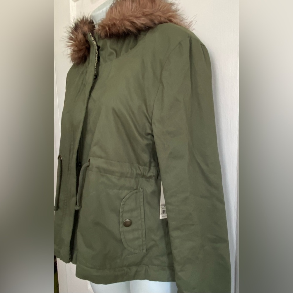 SOLD! BB Dakota Trench Jacket Army Green New with Tags lined faux fur hood Sz M